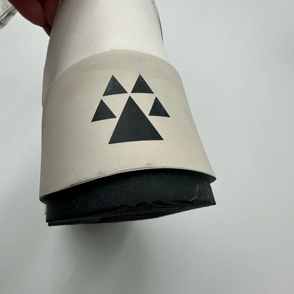 NWT Cougar Magneto Nylon Waterproof Winter Boot with PrimaLoft® Silver Sz 7 - Picture 6 of 13